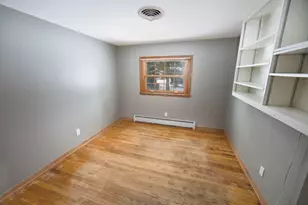 2261 W Kenboern Dr, Glendale, WI 53209 - Photo 14