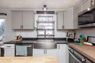 2235  Tumbleweed Ln, Beloit, WI 53511 - Photo 8