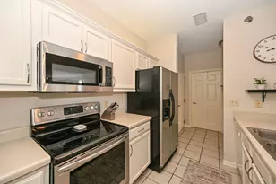 6995 S Riverwood Blvd, Franklin, WI 53132 - Photo 12