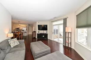 6995 S Riverwood Blvd, Franklin, WI 53132 - Photo 6