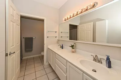 6995 S Riverwood Blvd #210, Franklin, WI 53132 - Photo 28