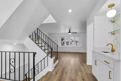 5325  Somerset Ln, Greenfield, WI 53221 - Photo 14