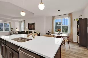 W204N17637 Laurel Pl, Jackson, WI 53037 - Photo 8