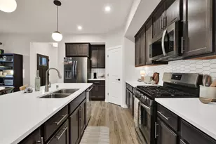 W204N17637 Laurel Pl, Jackson, WI 53037 - Photo 10