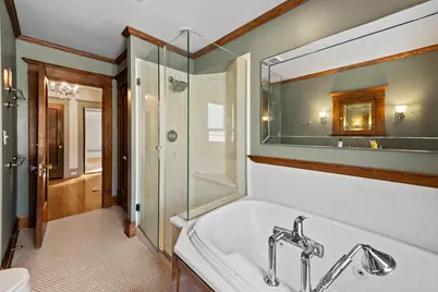 3405 N Hackett Ave, Milwaukee, WI 53211 - Photo 40