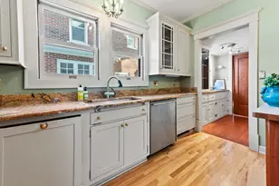 3405 N Hackett Ave, Milwaukee, WI 53211 - Photo 20