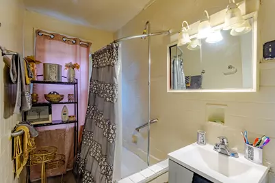 4047 N 19th St, Milwaukee, WI 53209 - Photo 10