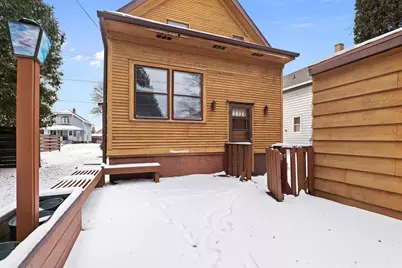 851 N 10th St, Manitowoc, WI 54220 - Photo 36