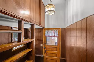 851 N 10th St, Manitowoc, WI 54220 - Photo 28