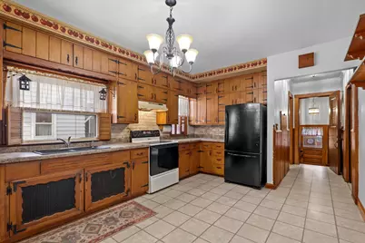 851 N 10th St, Manitowoc, WI 54220 - Photo 10
