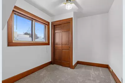 851 N 10th St, Manitowoc, WI 54220 - Photo 22