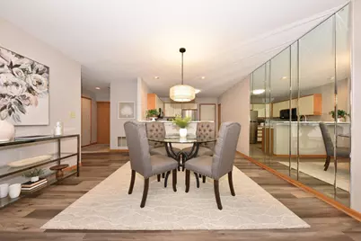 18575  Brookfield Lake Dr #61, Brookfield, WI 53045 - Photo 10