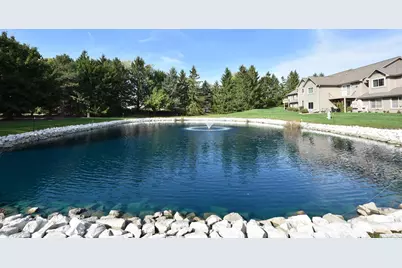 18575  Brookfield Lake Dr #61, Brookfield, WI 53045 - Photo 30