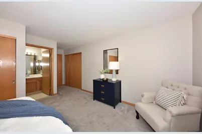 18575  Brookfield Lake Dr #61, Brookfield, WI 53045 - Photo 20