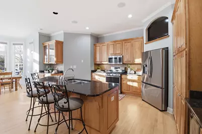 W132N6509  West View Ct, Menomonee Falls, WI 53051 - Photo 12