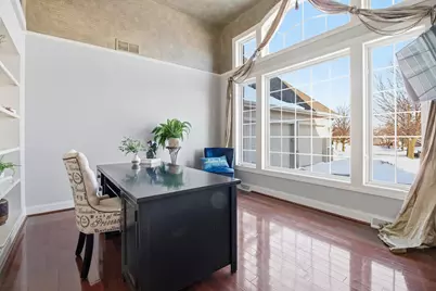 W132N6509  West View Ct, Menomonee Falls, WI 53051 - Photo 10