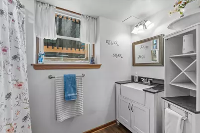 7485 S Highfield Ct, Oak Creek, WI 53154 - Photo 24