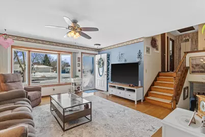 7485 S Highfield Ct, Oak Creek, WI 53154 - Photo 6