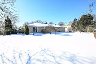 6046 S 22nd St, Milwaukee, WI 53221 - Photo 32