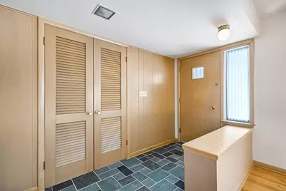 6046 S 22nd St, Milwaukee, WI 53221 - Photo 6