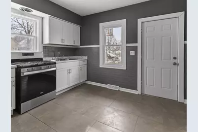 2558 N 24th St, Milwaukee, WI 53206 - Photo 12