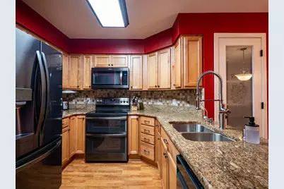 N34W23861  Grace Ave #B, Pewaukee, WI 53072 - Photo 2