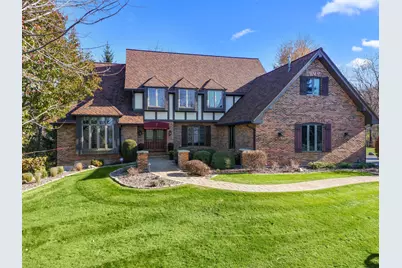 3026 N Lake Forest Cir, Geneva, WI 53147 - Photo 2