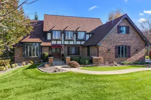 3026 N Lake Forest Circle, Geneva, WI 53147 - Photo 2