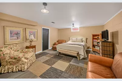 18590  Kamala Ct, Brookfield, WI 53045 - Photo 20