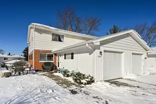 18590 Kamala Ct, Brookfield, WI 53045 - Photo 24