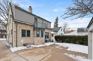 402 N 74th St, Milwaukee, WI 53213 - Photo 38