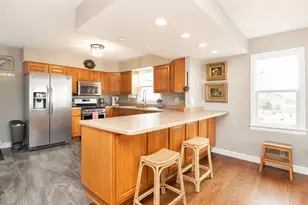 N39W27485 Hillside Grove Rd, Pewaukee, WI 53072 - Photo 8