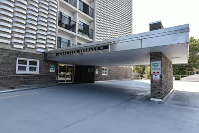 2525 S Shore Dr #2A, Milwaukee, WI 53207 - Photo 34