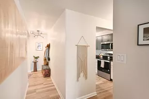 2525 S Shore Dr, Milwaukee, WI 53207 - Photo 8