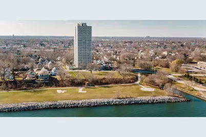 2525 S Shore Dr #2A, Milwaukee, WI 53207 - Photo 1