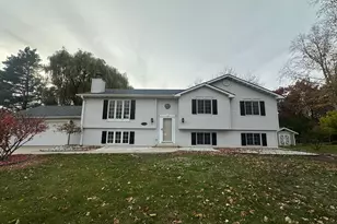 7765 S Mission Dr, Franklin, WI 53132 - Photo 2