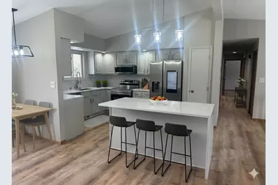 7765 S Mission Dr, Franklin, WI 53132 - Photo 10