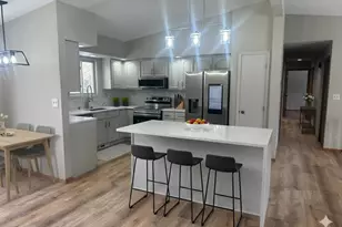 7765 S Mission Dr, Franklin, WI 53132 - Photo 10