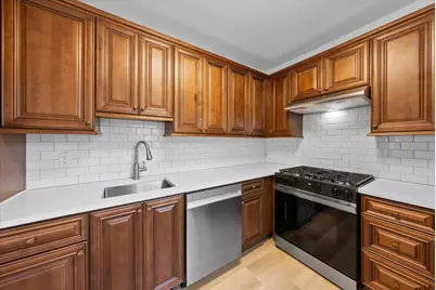 2026 E Kenilworth Pl #2, Milwaukee, WI 53202 - Photo 8