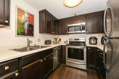 1633 N Prospect Ave #17C, Milwaukee, WI 53202 - Photo 10