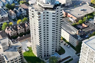 1633 N Prospect Ave, Milwaukee, WI 53202 - Photo 34