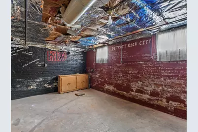 923 N 8th St, Manitowoc, WI 54220 - Photo 26