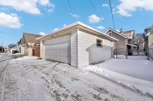 2065 S 71st St, West Allis, WI 53219 - Photo 22