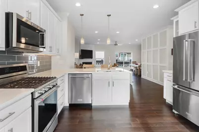 170  Third Ave, Fontana, WI 53125 - Photo 2