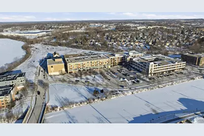 705  Village Green Way #305, West Bend, WI 53090 - Photo 32