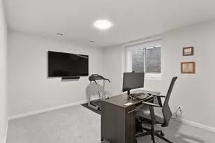 372 Vintage Dr, Sheboygan Falls, WI 53085 - Photo 32