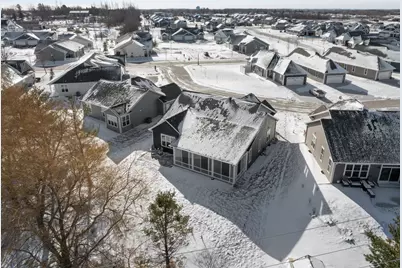 372  Vintage Dr, Sheboygan Falls, WI 53085 - Photo 38