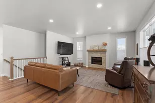 372 Vintage Dr, Sheboygan Falls, WI 53085 - Photo 14