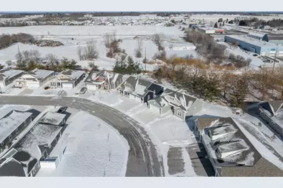 372  Vintage Dr, Sheboygan Falls, WI 53085 - Photo 40