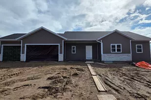 1222 Leo Dr, Holmen, WI 54636 - Photo 14